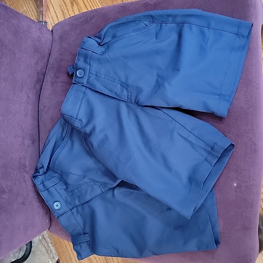 5/$15 EUC set of 2 navy umiform shorts girls size 6